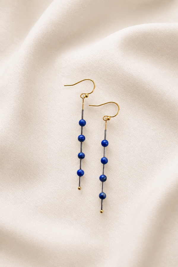 Lia – Vintage-Ohrringe mit Lapislazuli, handgefertigtes Unikat von Aruan